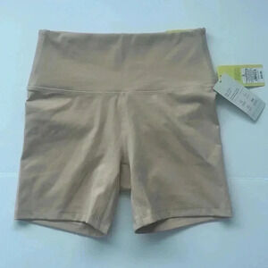 All in motion brushed sculpt 5 inch bike shorts. NWT Ultra High Rise Size Small